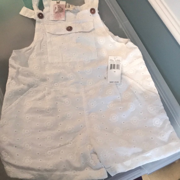 Jessica Simpson girls eyelet short romper - Picture 1 of 4